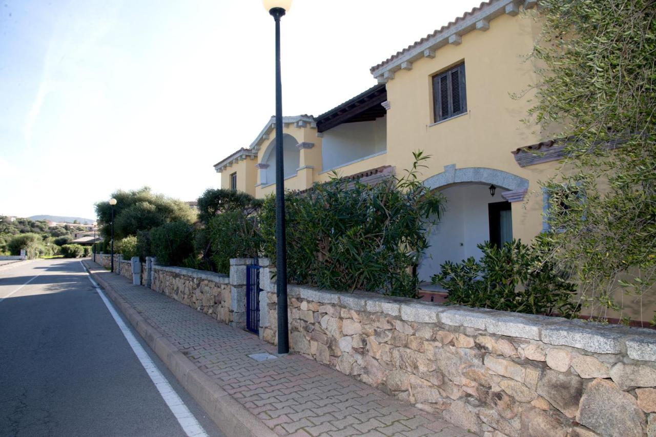 Residence Oasi E Oasi Blu San Teodoro  Exterior foto