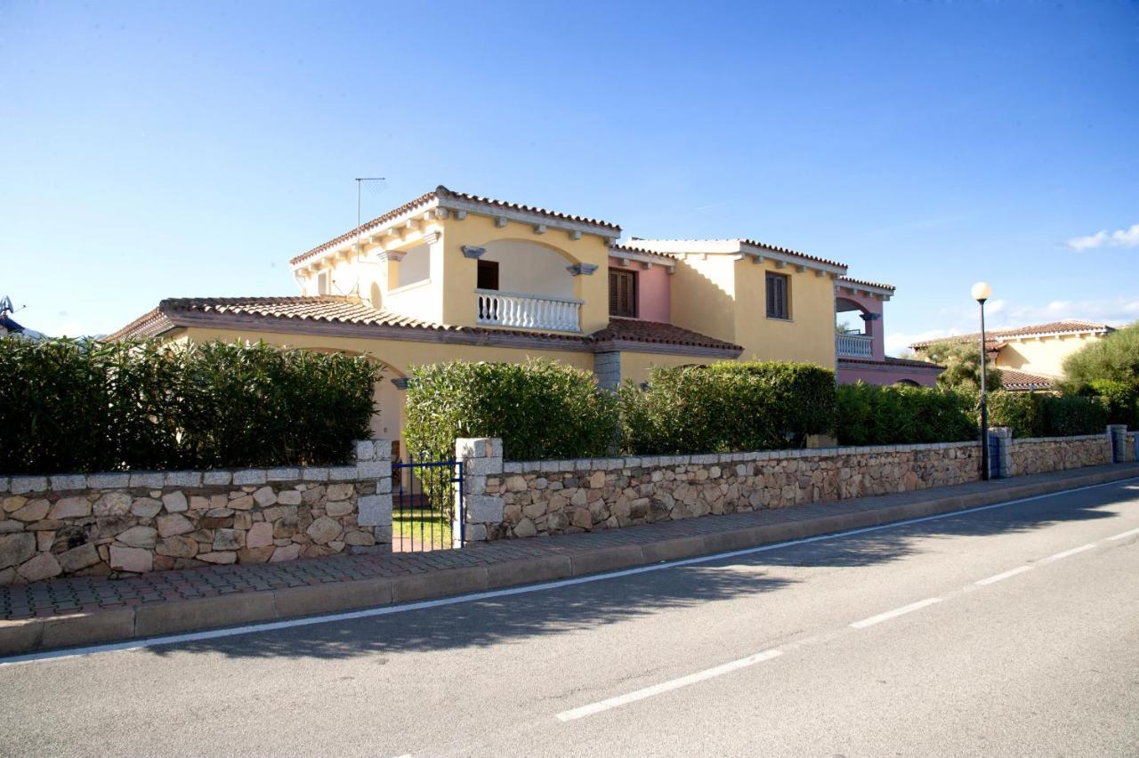 Residence Oasi E Oasi Blu San Teodoro  Exterior foto