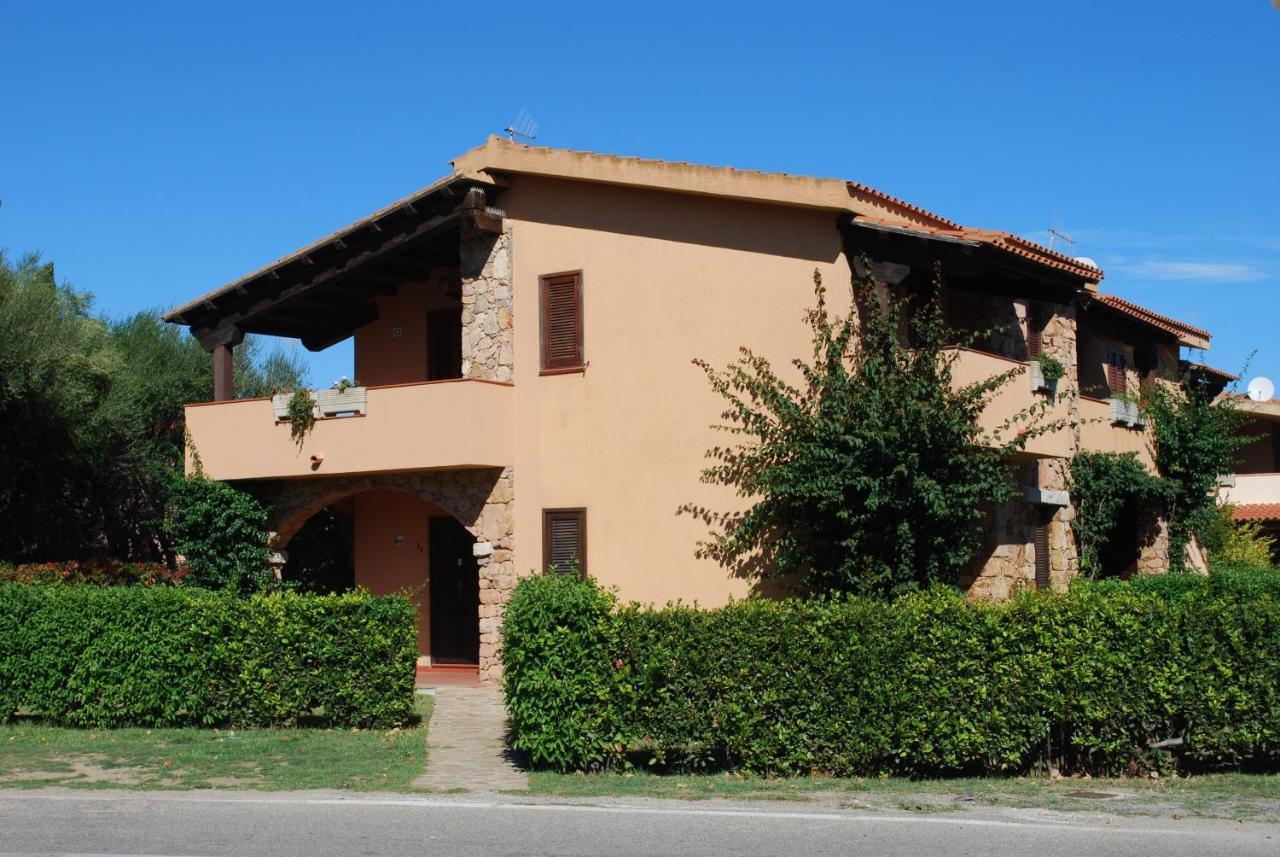 Residence Oasi E Oasi Blu San Teodoro  Exterior foto