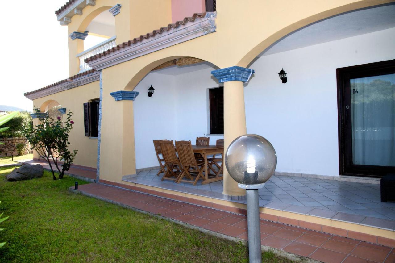 Residence Oasi E Oasi Blu San Teodoro  Exterior foto
