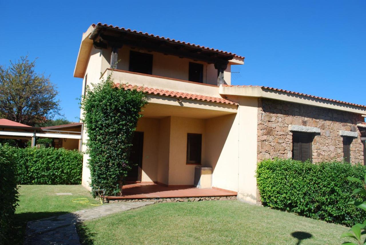 Residence Oasi E Oasi Blu San Teodoro  Exterior foto